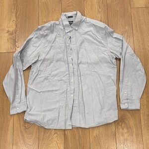 GAP Men's Casual Light Gray Button-Down Shirt